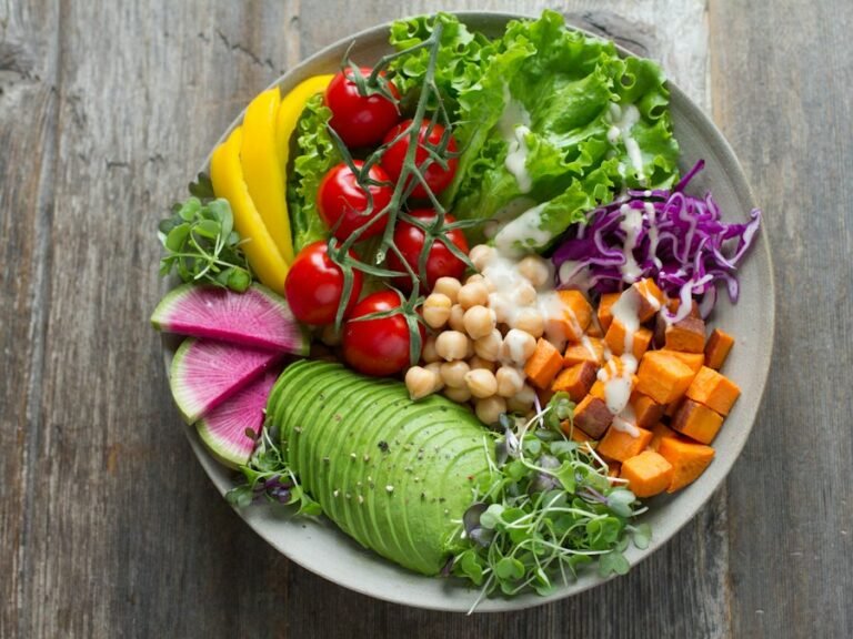 Colourful fresh vegetable bowl
